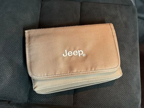 Used 2017 Jeep Grand Cherokee Trailhawk image 46