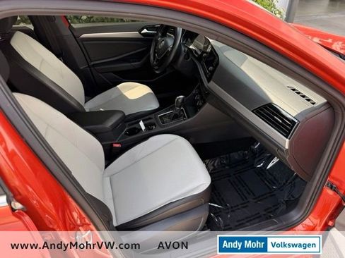 Used 2019 Volkswagen Jetta R-Line w/ R-Line Cold Weather Package FWD image 17