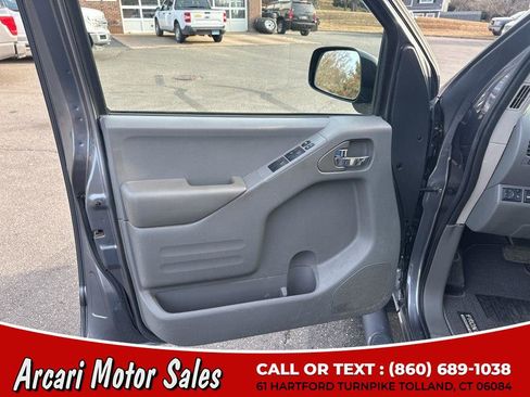 Used 2020 Nissan Frontier SV w/ Midnight Edition Floor Mats image 12