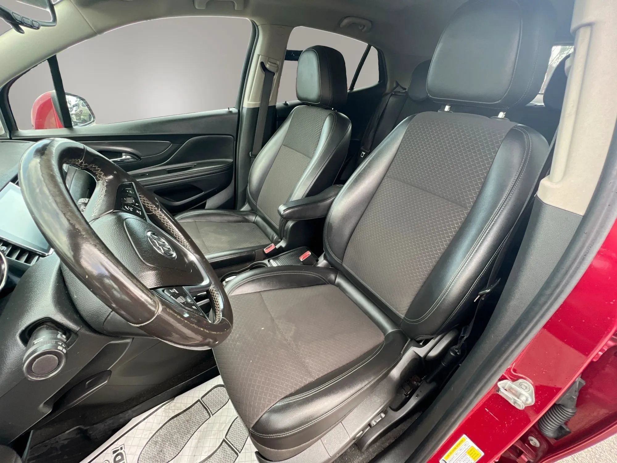Used 2019 Buick Encore Preferred AWD/4WD image 3