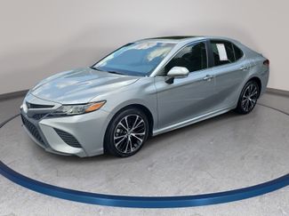Used 2018 Toyota Camry SE w/ Moonroof Package FWD video 1