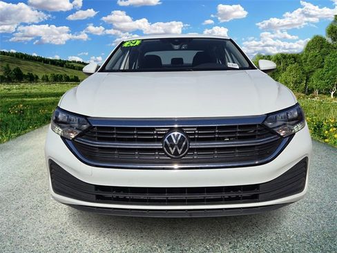 Used 2024 Volkswagen Jetta S image 8