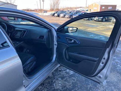 Used 2015 Chrysler 200 S w/ Comfort Group image 13
