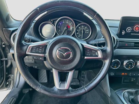 Used 2021 MAZDA MX-5 Miata RF Grand Touring RWD image 11