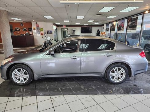 Used 2011 INFINITI G25 x w/ Moonroof Pkg image 2