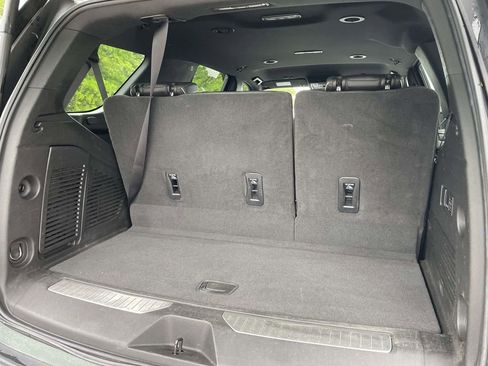 Used 2023 Chevrolet Tahoe Premier RWD image 11
