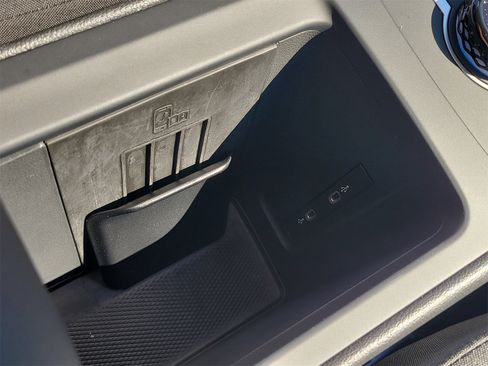 Used 2025 Volkswagen Tiguan S image 26