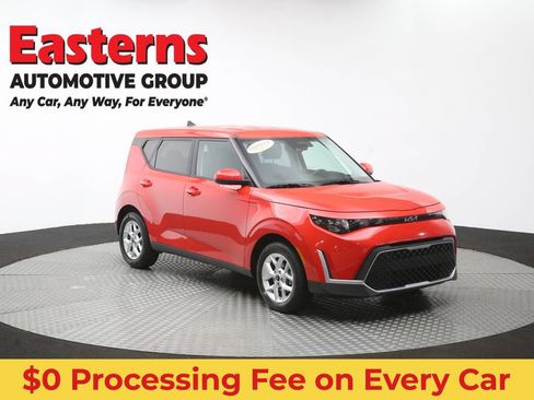 Used 2025 Kia Soul LX w/ LX Technology Package FWD image 49