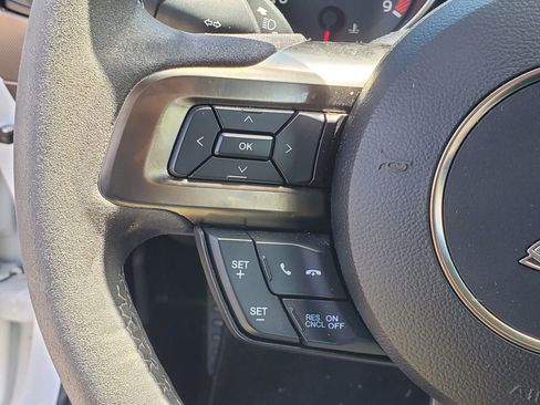 Used 2019 Ford Mustang Shelby GT350 w/ Technology Package image 15