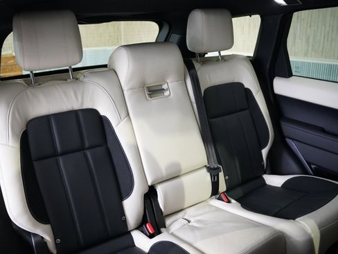 Used 2022 Land Rover Range Rover Sport HST image 33