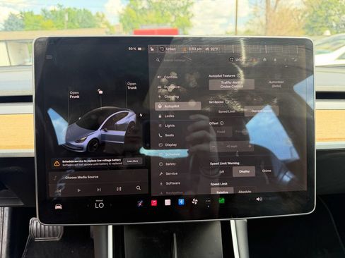 Used 2018 Tesla Model 3 Long Range AWD/4WD image 40