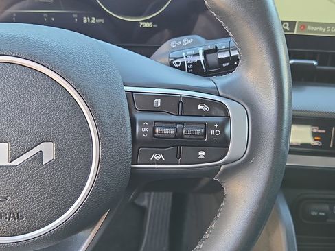 New 2025 Kia Sportage SX image 25