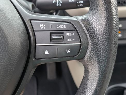 Used 2023 Honda HR-V LX image 22