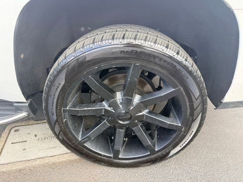 Used 2018 GMC Yukon Denali AWD/4WD image 12