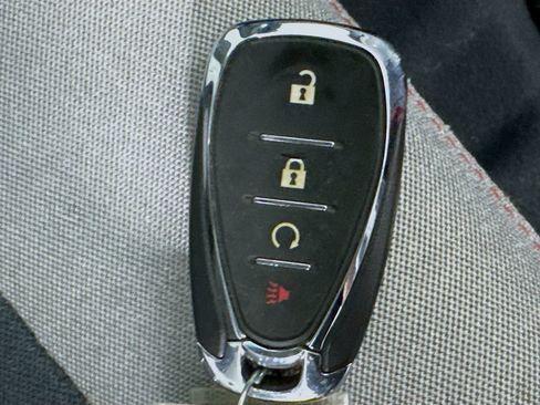 Used 2020 Chevrolet Bolt LT FWD image 36
