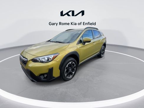 Used 2021 Subaru Crosstrek 2.0i Premium image 4