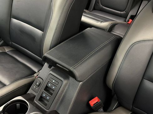 Used 2025 Ford Bronco Outer Banks AWD/4WD image 33