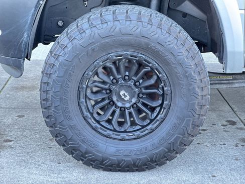 Used 2018 RAM 2500 Laramie w/ Sport Appearance Group image 23