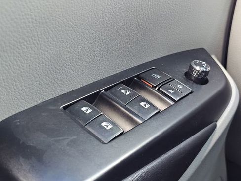 Used 2018 Toyota Highlander Limited Platinum image 15