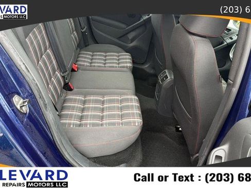 Used 2013 Volkswagen Golf 4-Door FWD image 31