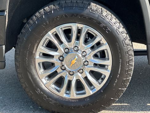 Used 2022 Chevrolet Silverado 3500 High Country w/ Safety Package II AWD/4WD image 35