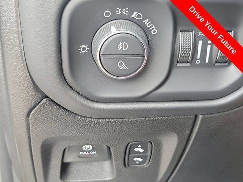 Used 2019 RAM 1500 Limited RWD image 18