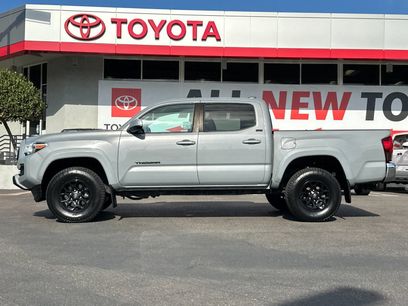 Used 2021 Toyota Tacoma SR5 w/ Blackout Package (TMS)