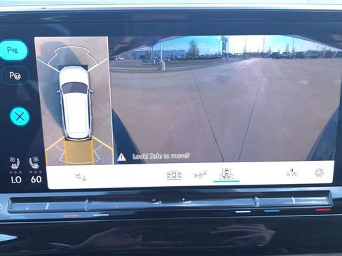 Used 2025 Volkswagen Atlas SEL Premium R-Line AWD/4WD image 37