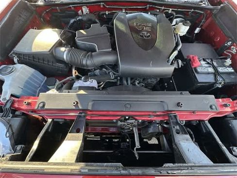 Used 2023 Toyota Tacoma SR image 23