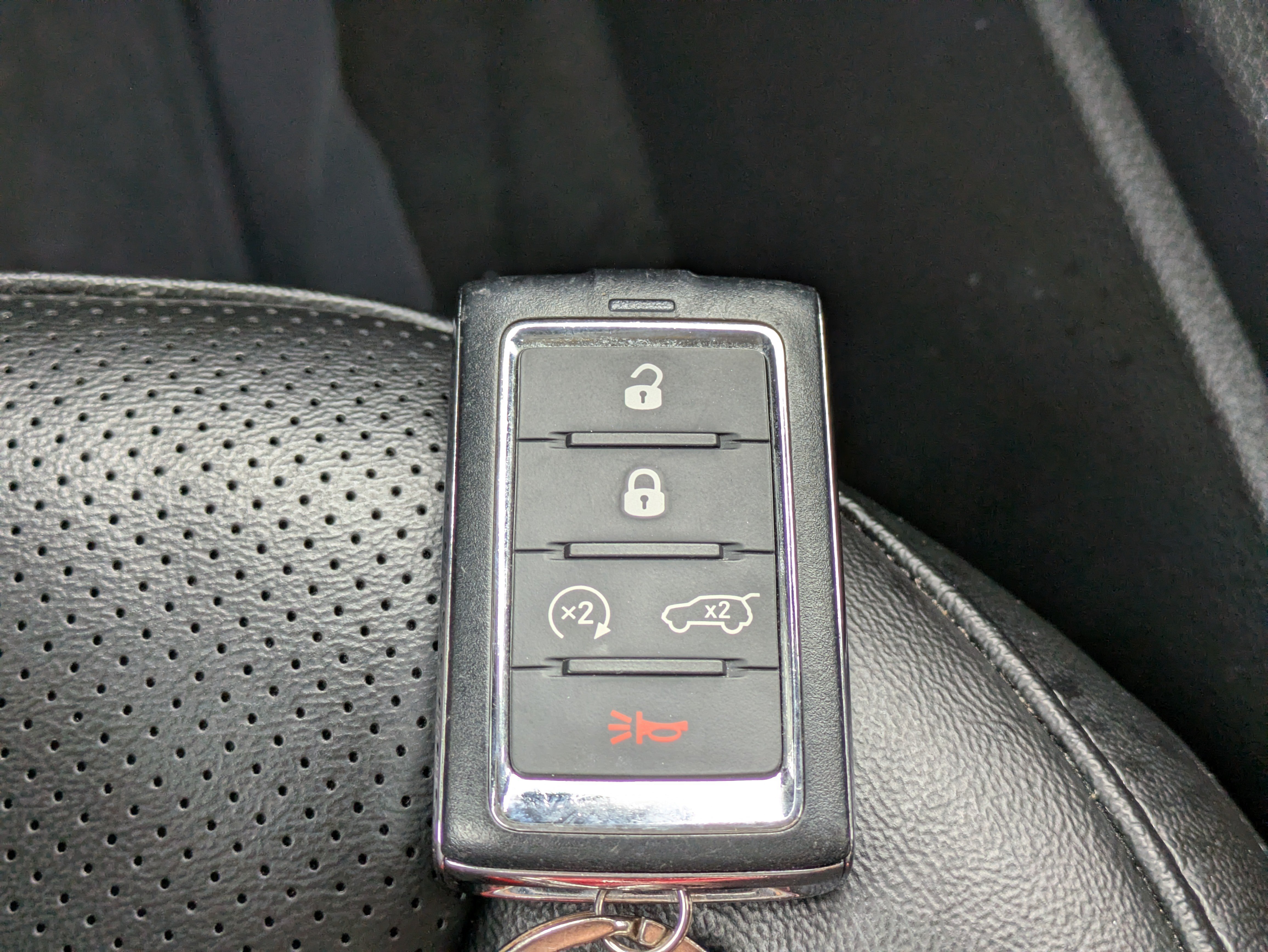 Used 2024 Jeep Grand Cherokee Limited w/ Luxury Tech Group II RWD image 30