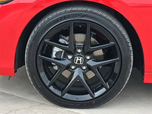 Used 2025 Honda Civic Sport image 9