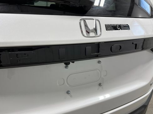 New 2025 Honda Pilot Elite image 9