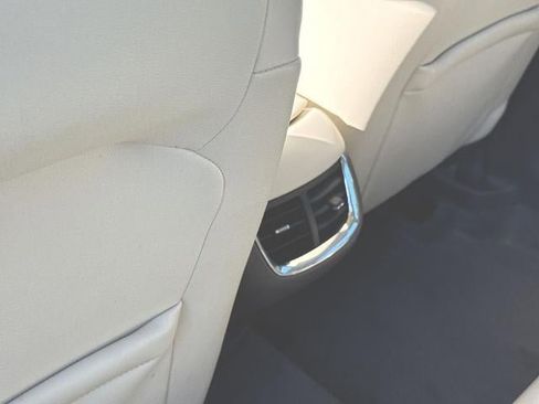 Used 2024 Chevrolet Malibu LT image 21