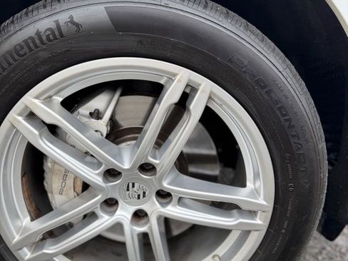 Used 2018 Porsche Macan S image 31