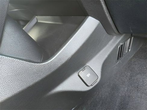 Used 2024 Ford Edge SEL image 30