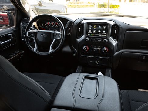 Used 2021 Chevrolet Silverado 1500 LT Trail Boss w/ Bed Protection Package image 27