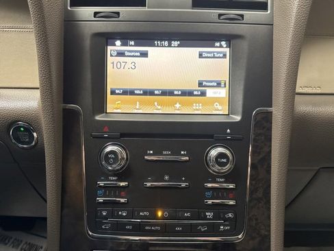 Used 2017 Lincoln Navigator Select image 9