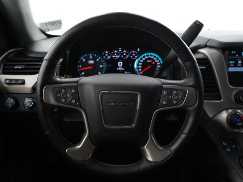 Used 2018 GMC Yukon Denali image 14