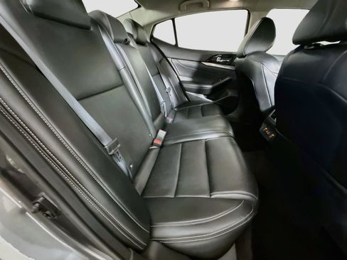 Used 2023 Nissan Maxima SL FWD image 27