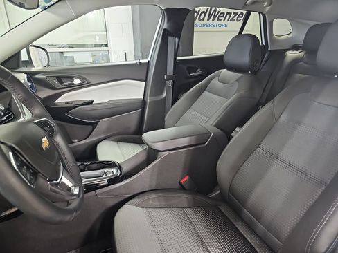 Certified 2024 Chevrolet Trax LT w/ Driver Confidence Package FWD image 18