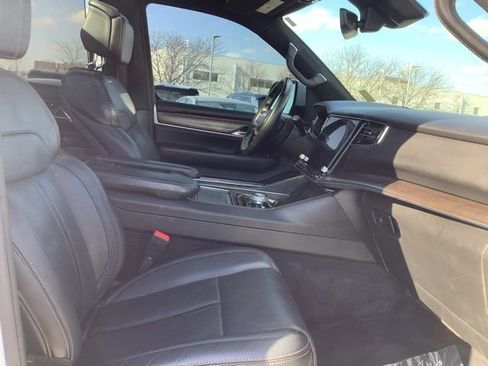 Used 2022 Jeep Grand Wagoneer Series I image 36