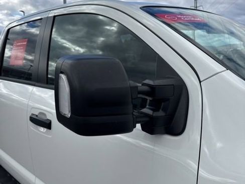 Certified 2024 Nissan Titan SV w/ SV Convenience Package image 52