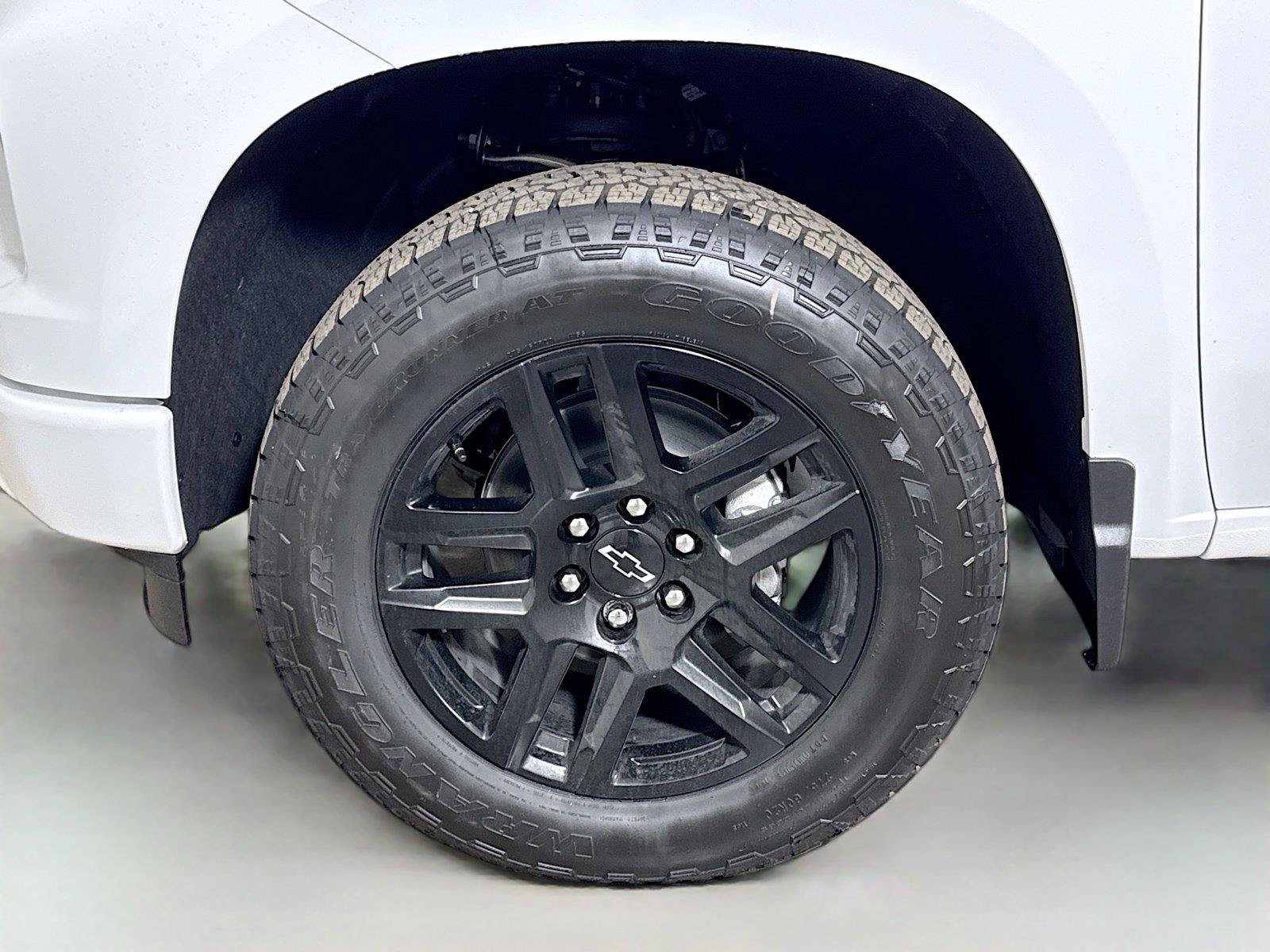 New 2026 Chevrolet Silverado 1500 RST w/ Dark Appearance Package AWD/4WD image 19