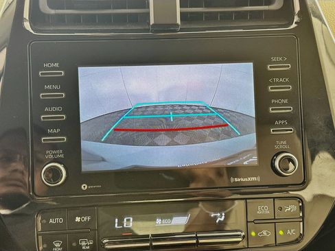 Used 2021 Toyota Prius LE FWD image 22