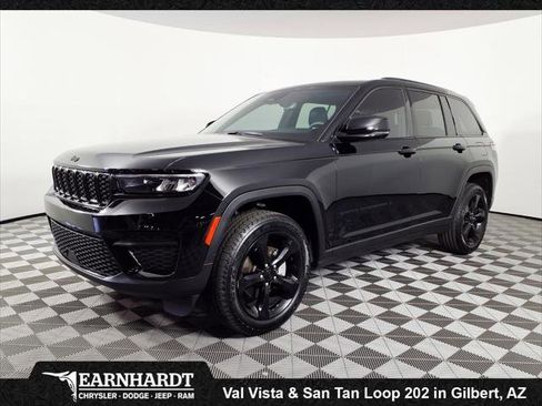 Certified 2023 Jeep Grand Cherokee Altitude AWD/4WD image 1