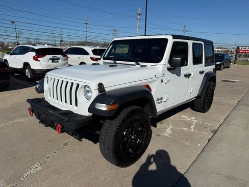 Used 2019 Jeep Wrangler Unlimited Sport S image 5
