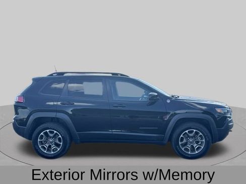 Used 2022 Jeep Cherokee Trailhawk w/ Premium Leather Package AWD/4WD image 9