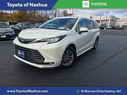 Certified 2021 Toyota Sienna XLE