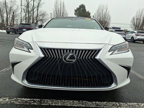 Used 2019 Lexus ES 350 Ultra Luxury w/ Accessory Package 2 image 2