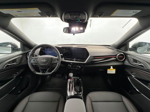 New 2026 Chevrolet Trax RS w/ Sunroof Package FWD image 10